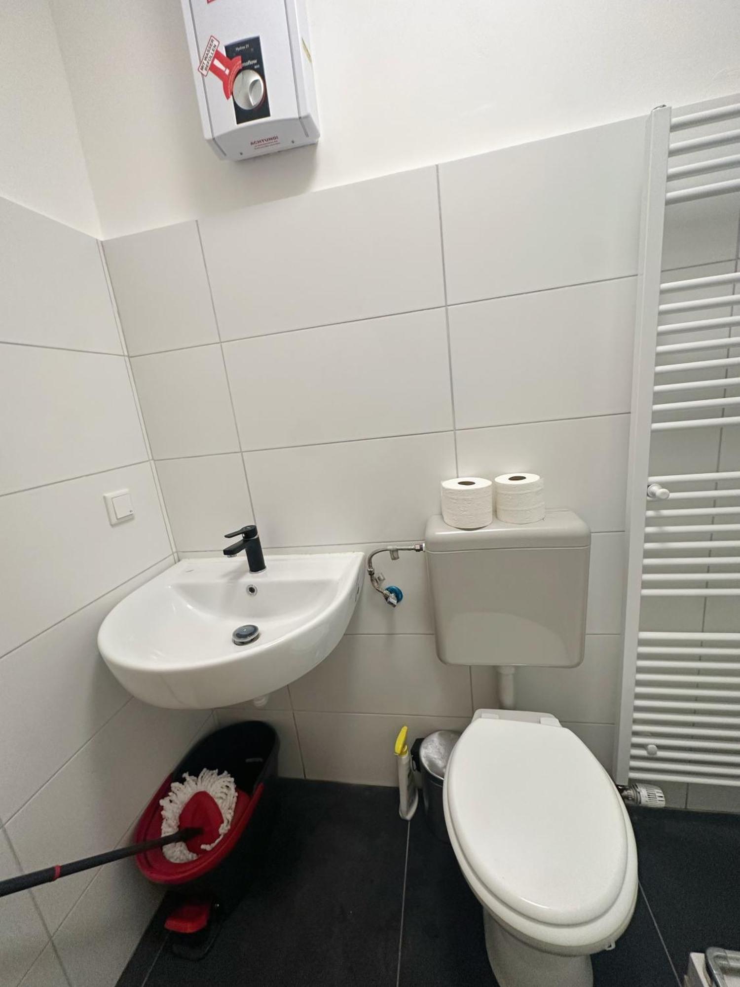 뒤셀도르프 2Schlafenzimmer 5Betten Montuerwhonung 아파트 외부 사진