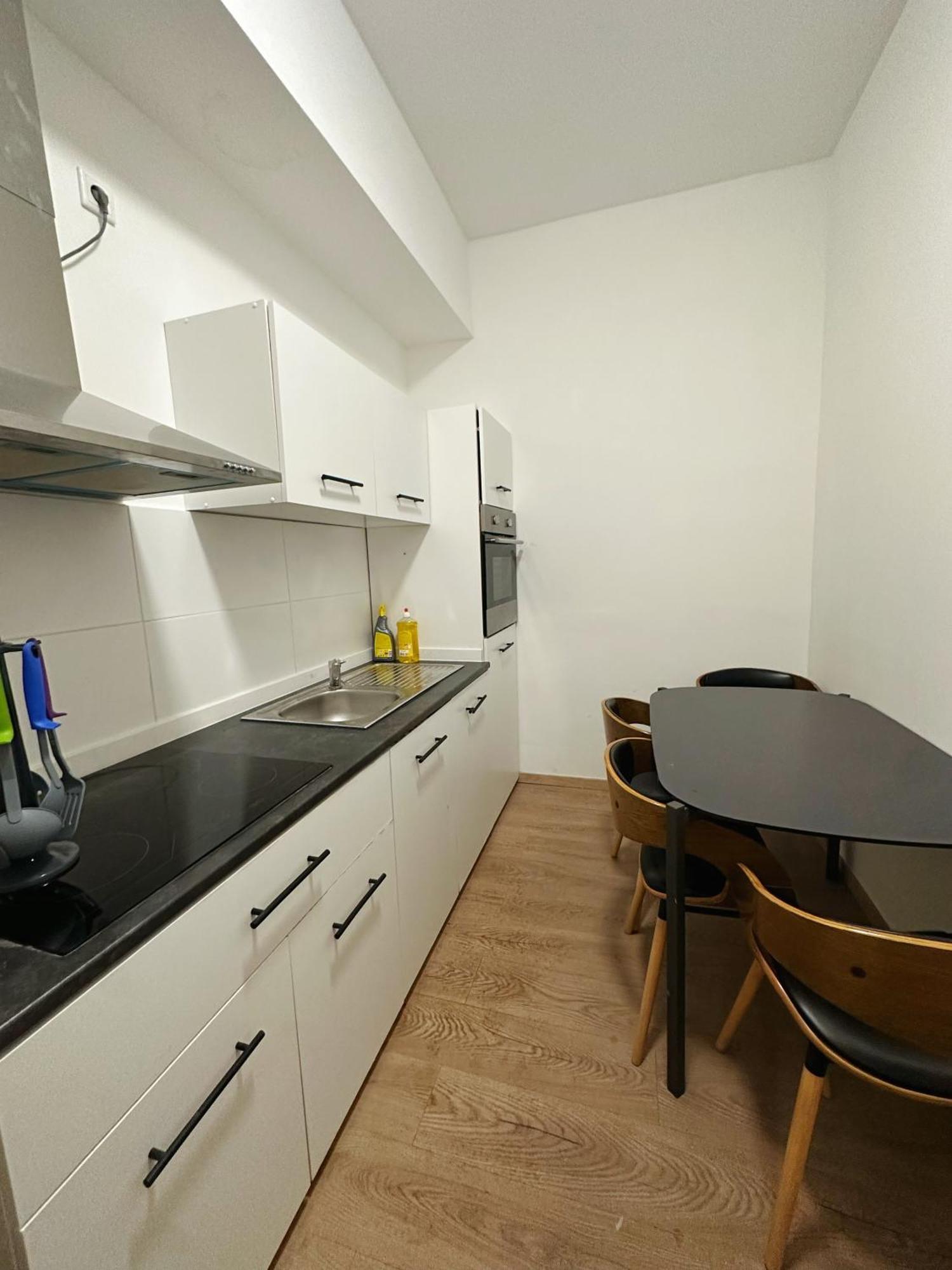 뒤셀도르프 2Schlafenzimmer 5Betten Montuerwhonung 아파트 외부 사진
